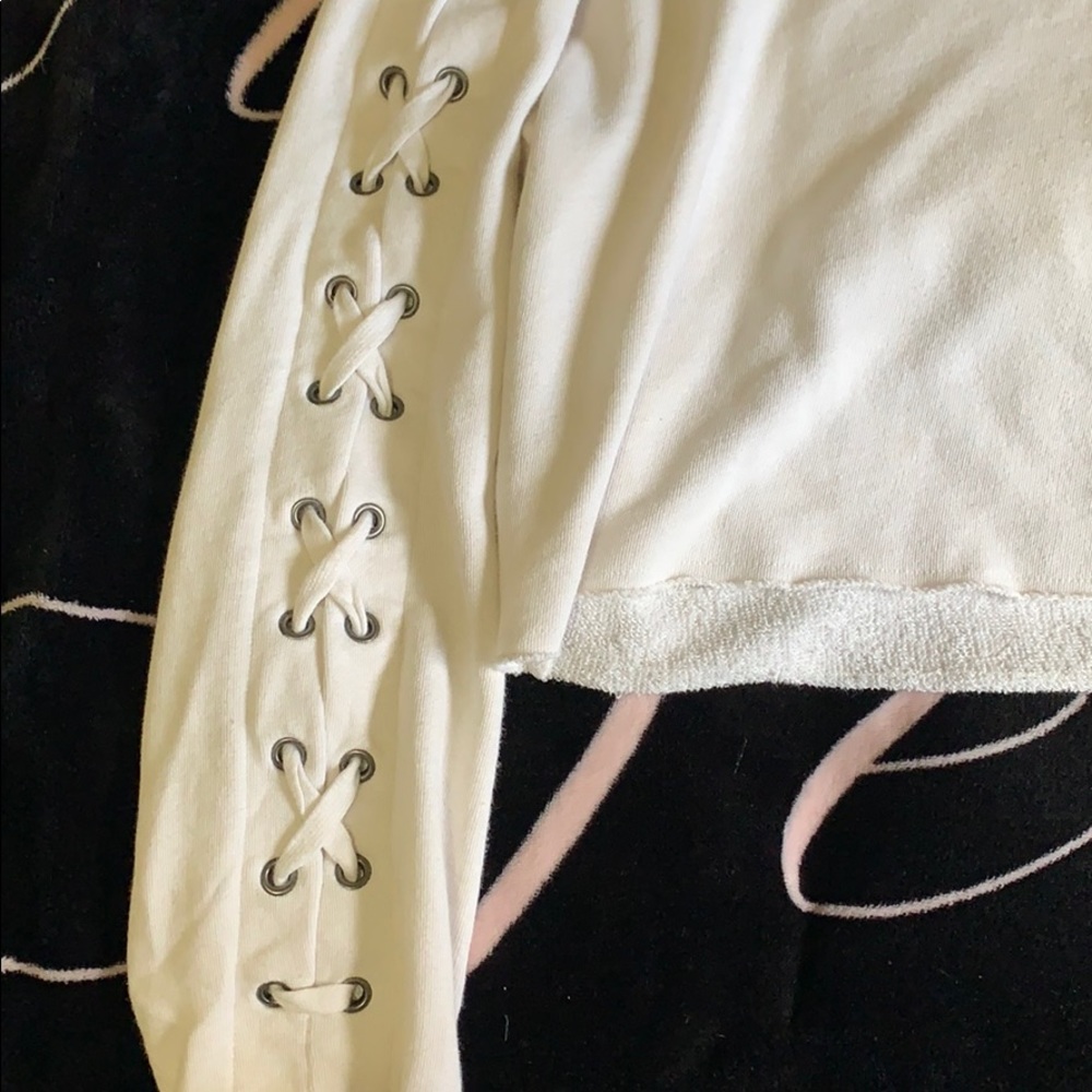 WHITE PINK CROP TOP WITH HOOD - Picture 3 of 5